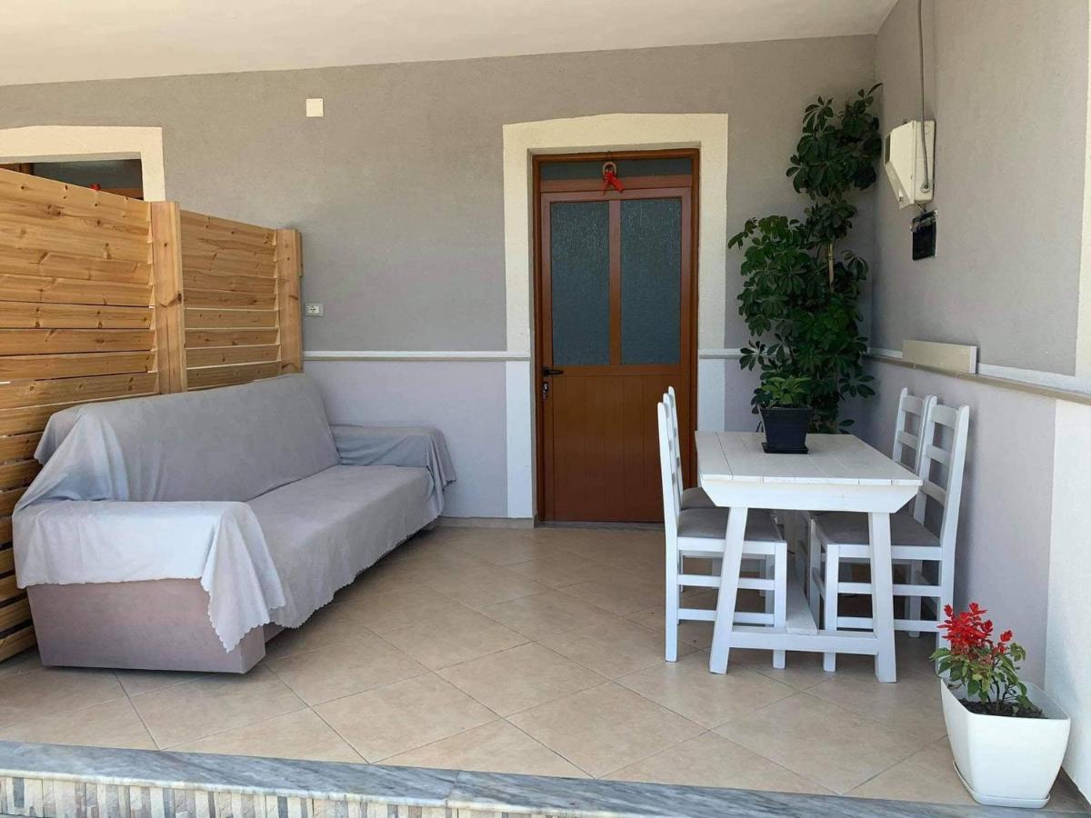 Elite Inn Vlorë Habitación foto